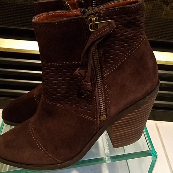 🆕️NIB Lucky java oiled suede booties, size 7.5 - Picture 4 of 8